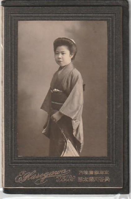 女性写真 長谷川栄太郎写真館 明治期 3-13◎ < ホビー 女性写真 長谷川栄太郎写真館 明治期 3-13◎ < ホビーの