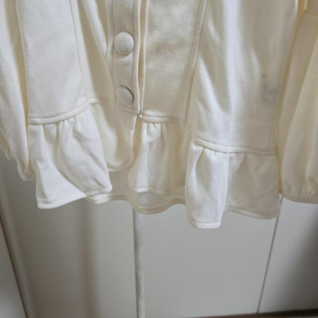 LUCCICA ホワイト ボタン付きシャツ ガーリー系 483 < 女性ファッション LUCCICA ホワイト ボタン付きシャツ ガーリー系 483 < 女性ファッションの