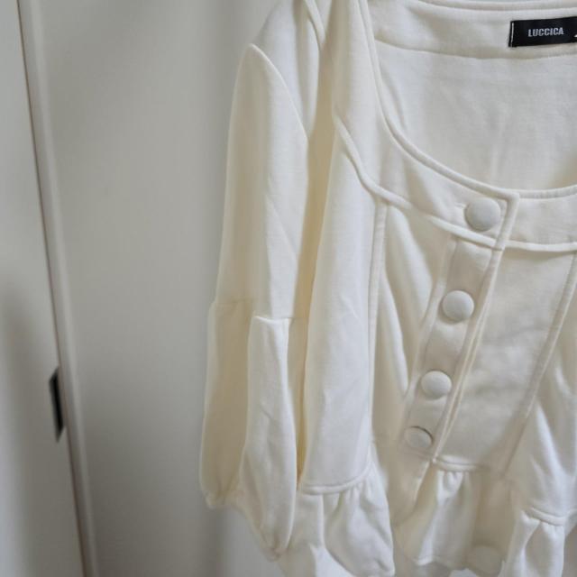 LUCCICA ホワイト ボタン付きシャツ ガーリー系 483 < 女性ファッション LUCCICA ホワイト ボタン付きシャツ ガーリー系 483 < 女性ファッションの