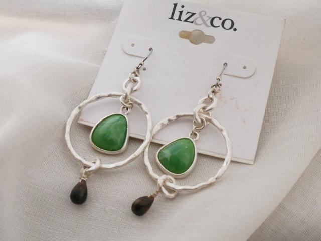 新品Liz & CO.アンティーク調オリエンタルエスニックピアス < 女性アクセサリー/時計 新品Liz & CO.アンティーク調オリエンタルエスニックピアス < 女性アクセサリー/時計の