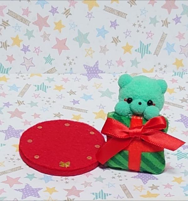 ハンドメイド♪ポンポンマスコット『くまちゃんからのプレゼント』パステルグリーン < ペット/手芸/園芸  ハンドメイド♪ポンポンマスコット『くまちゃんからのプレゼント』パステルグリーン < ペット/手芸/園芸の