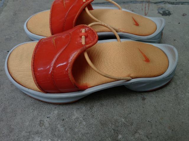 NIKE T_ QQcm Ôߊiɂ