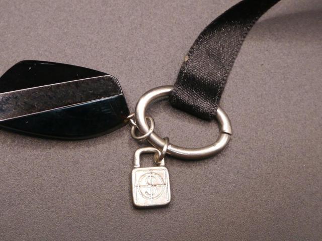 新品 アンティーク調ゴシックりぼんチェーンネックレス < 女性アクセサリー/時計  新品 アンティーク調ゴシックりぼんチェーンネックレス < 女性アクセサリー/時計の