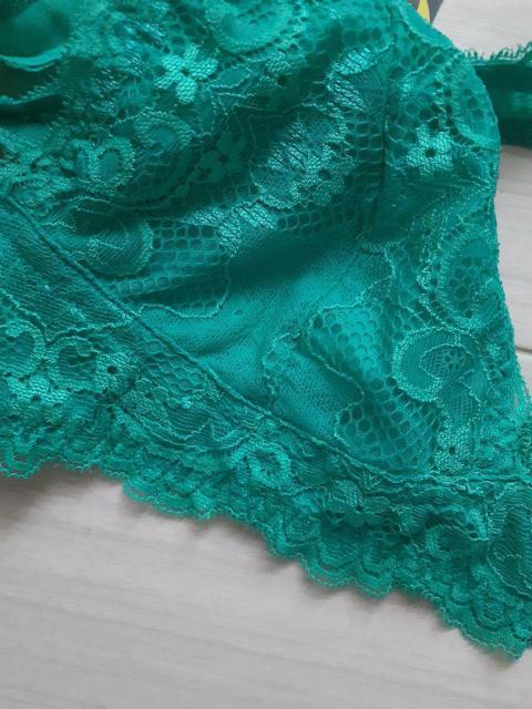 新品■可愛い♪レース ホルターネック ブラジャー インナー ストレッチ ヨガ◆ロイヤルグリーン◆M < 女性ファッション  新品■可愛い♪レース ホルターネック ブラジャー インナー ストレッチ ヨガ◆ロイヤルグリーン◆M < 女性ファッションの