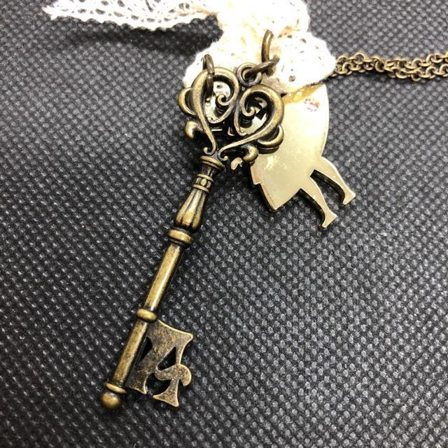 即決 Disney ディズニー 不思議の国のアリス ネックレス < 女性アクセサリー/時計 即決 Disney ディズニー 不思議の国のアリス ネックレス < 女性アクセサリー/時計の