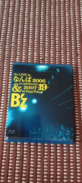 B’z LIVE in なんば 2006&B’z SHOWCASE 2007−19−at Zepp Tokyo(Blu-ray) < タレントグッズ  B’z LIVE in なんば 2006&B’z SHOWCASE 2007−19−at Zepp Tokyo(Blu-ray)  < タレントグッズの