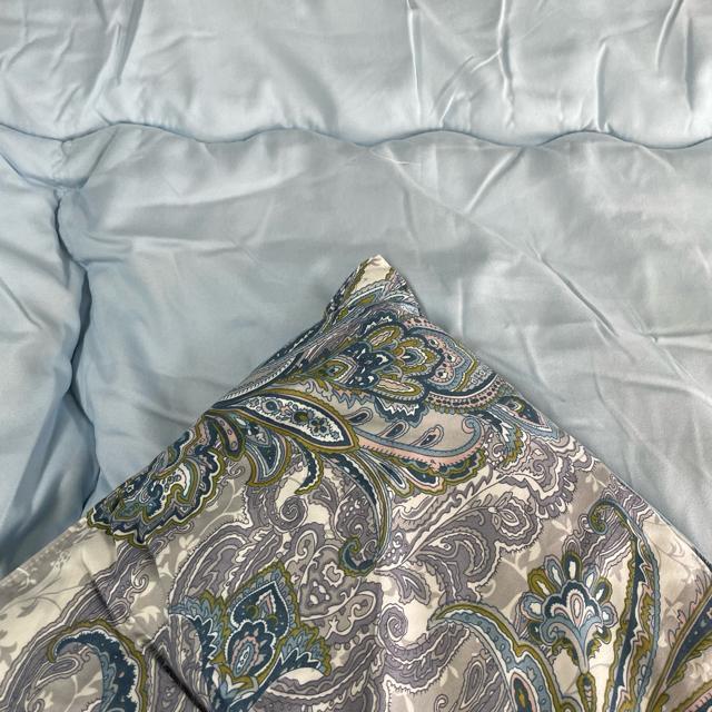 ボリューム羊毛混掛布団☆シングルサイズ☆150×200cm☆1.8kg < インテリア/ライフ ボリューム羊毛混掛布団☆シングルサイズ☆150×200cm☆1.8kg < インテリア/ライフの