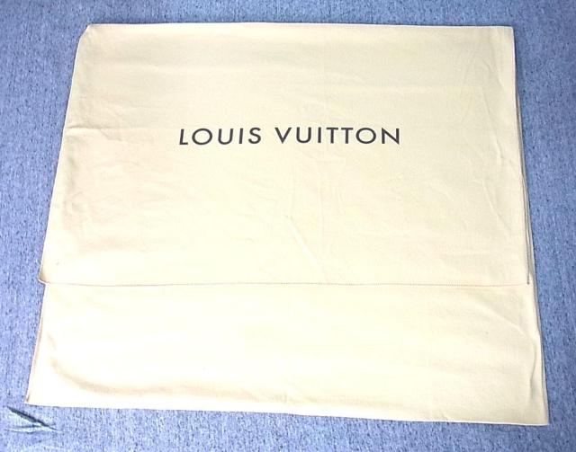 �y���K�i�E�����zLOUIS VUITTON ���C���B�g���@�ۑ��܁i��^�T�C�Y�j61��54cm�@1���@�K �� �u�����h�� 
