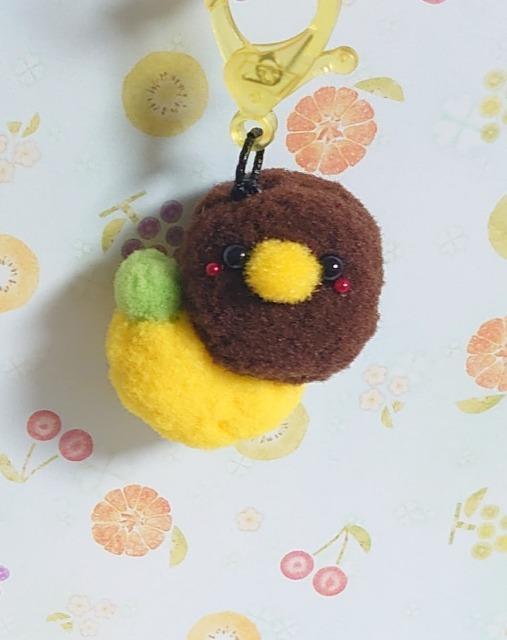 ハンドメイド♪ポンポンカニカンマスコット★コロコロキーウィちゃんとトロピカルフルーツ★バナナ < ペット/手芸/園芸 ハンドメイド♪ポンポンカニカンマスコット★コロコロキーウィちゃんとトロピカルフルーツ★バナナ < ペット/手芸/園芸の