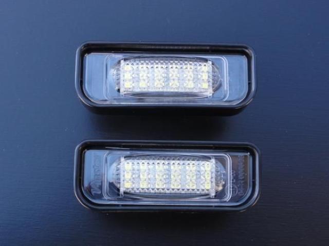 ベンツ キャンセラー内蔵LEDナンバー灯 W220 < 自動車/バイク ベンツ キャンセラー内蔵LEDナンバー灯 W220 < 自動車/バイク