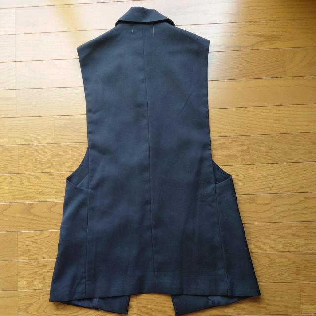 Azbro◇ベスト ジレ◇黒 M◇中古美品 < 女性ファッション Azbro◇ベスト ジレ◇黒 M◇中古美品 < 女性ファッションの