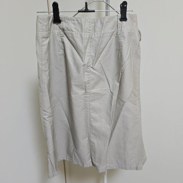 クロコダイル crocodile ベージュ 膝丈スカート ボタン付きポケット < ブランド クロコダイル crocodile ベージュ 膝丈スカート ボタン付きポケット < ブランドの