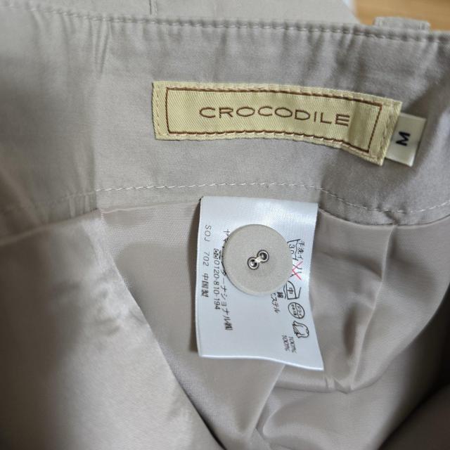 クロコダイル crocodile ベージュ 膝丈スカート ボタン付きポケット < ブランド クロコダイル crocodile ベージュ 膝丈スカート ボタン付きポケット < ブランドの