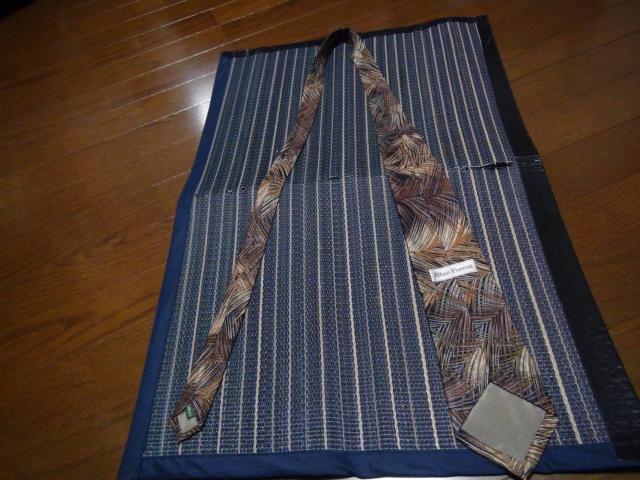 Blue Forest̃lN^C@POO!B  jt@bV 