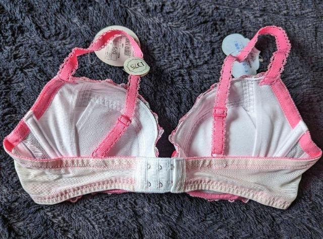 D75★Lilyage Coco★ハート谷間★フラワー刺繍ブラジャー★新品 < 女性ファッション  D75★Lilyage Coco★ハート谷間★フラワー刺繍ブラジャー★新品 < 女性ファッションの