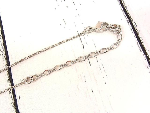 ���K�󂠂�@SWAROVSKI�@�X�����t�X�L�[�@�l�b�N���X