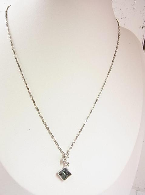 ���K�󂠂�@SWAROVSKI�@�X�����t�X�L�[�@�l�b�N���X