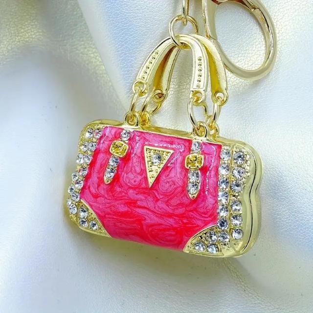 ���ʒ񋟕i490�~��XDPQQ �G���K���g�ȃ��C���X�g�[���t���L�[�`�F�[�� - �S�[���h�g�[�����^���̃n���h�o�b�O�f�U�C���@�� 