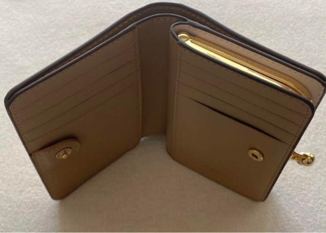 COACH��܂���z�V�O�l�`���[�@���܌��@�L�X���b�N