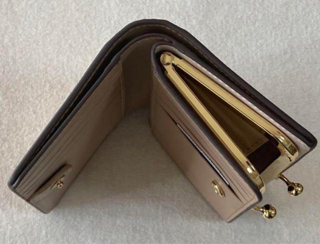 COACH��܂���z�V�O�l�`���[�@���܌��@�L�X���b�N