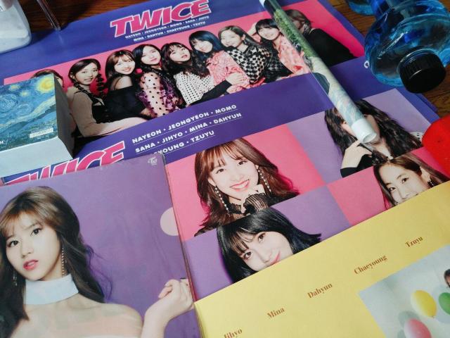 TWICE ʃobW  ^I K` |X^[ ܂Ƃߔ  ^gObY 