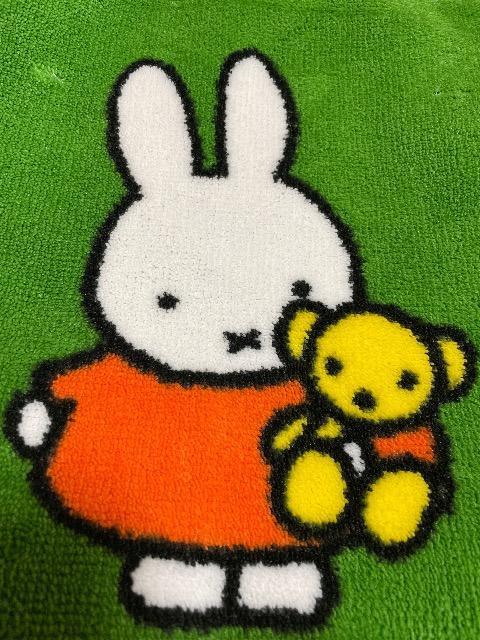 ミッフィ柄::便座蓋カバー(暖房用) < インテリア/ライフ  ミッフィ柄::便座蓋カバー(暖房用) < インテリア/ライフの