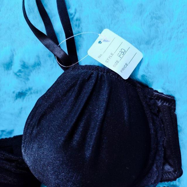 エロcool.。。F80×LL。。。キラキラッ。。レースフリルブラジャー&ショーツセット。。グラマー大きいサイズブラック黒 < 女性ファッション  エロcool.。。F80×LL。。。キラキラッ。。レースフリルブラジャー&ショーツセット。。グラマー大きいサイズブラック黒 < 女性ファッションの