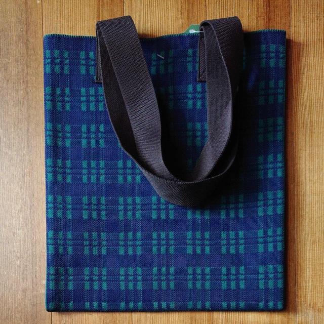 �J���f�B �E�B���^�[�o�b�O 2025 �O���[�� 1�� �g�[�g�o�b�O �� �z�r�[�� 