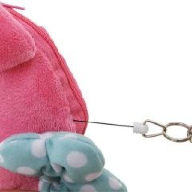 《New》マイメロディ★リール付き・ぬいぐるみ風*パスケース(ファスナーポーチ付) < 女性ファッション  《New》マイメロディ★リール付き・ぬいぐるみ風*パスケース(ファスナーポーチ付) < 女性ファッションの