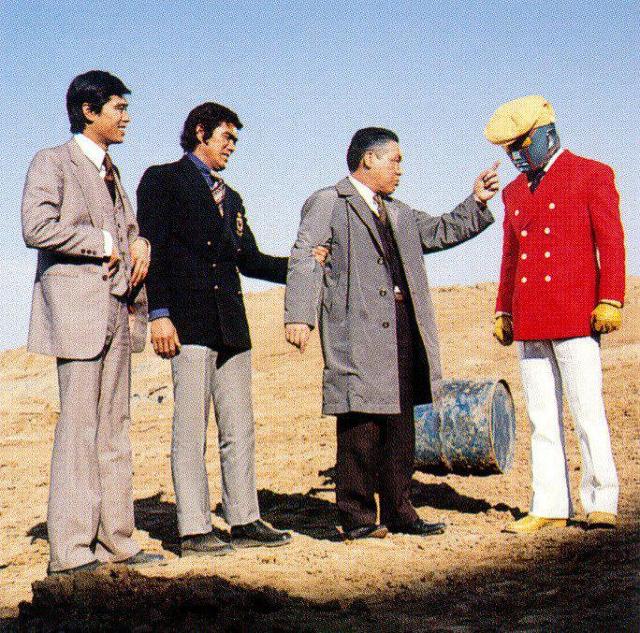 VHS  {bgY@ t^ tY  CD/DVD/rfI 