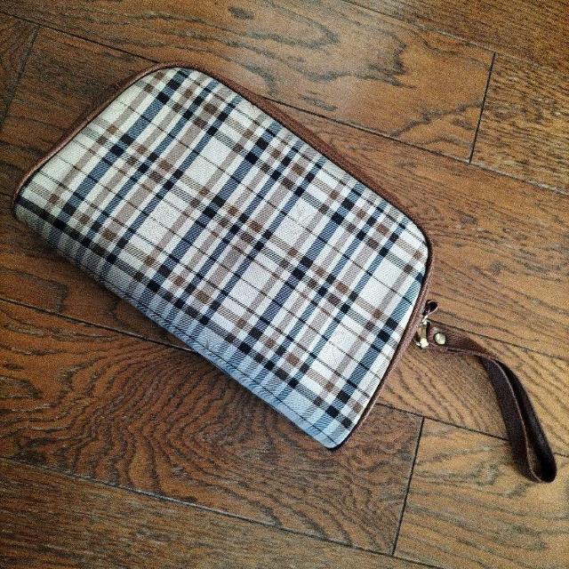 チェック 美品 バッグ 男女どちらの方にも使って頂けます < 男性ファッション チェック 美品 バッグ 男女どちらの方にも使って頂けます < 男性ファッションの