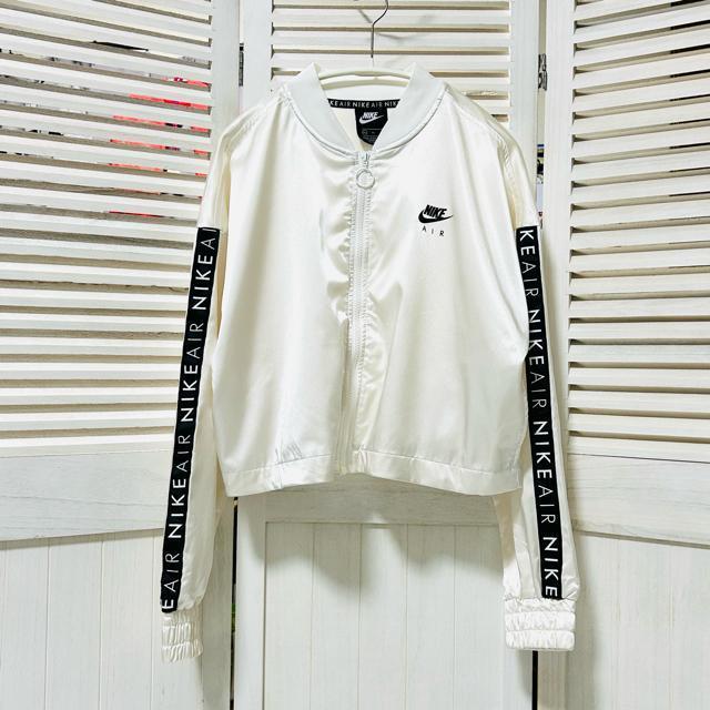 美品 NIKE AIR サテン クロップドジャケット XL ナイキ < ブランド  美品 NIKE AIR サテン クロップドジャケット XL ナイキ < ブランドの