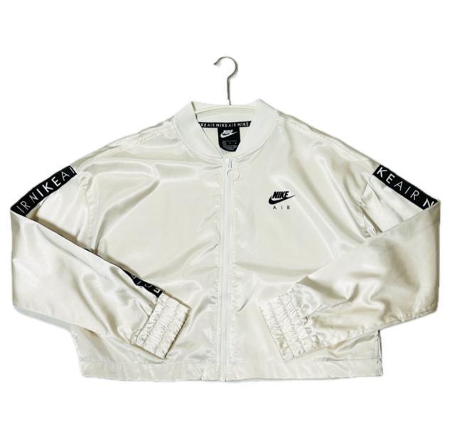 美品 NIKE AIR サテン クロップドジャケット XL ナイキ < ブランド  美品 NIKE AIR サテン クロップドジャケット XL ナイキ < ブランドの