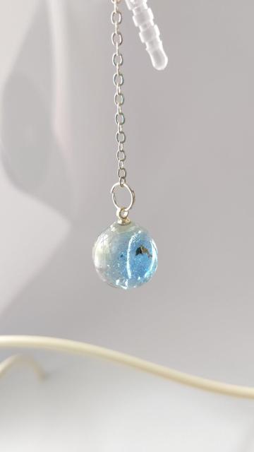 レジンの球体イヤホンジャックとストラップの5点セット  ハンドメイド < 女性ファッション  レジンの球体イヤホンジャックとストラップの5点セット  ハンドメイド < 女性ファッションの