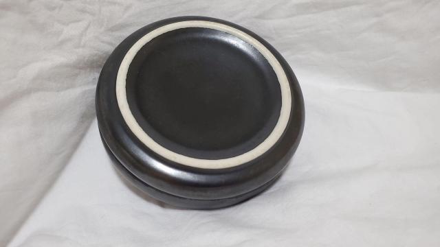 正規希少 非売品 ヴェルサーチ アイコンロゴ文字 灰皿 黒×白 アッシュトレイ アクセサリーBOX 小物入れ〇クラシックインテリア < ブランド  正規希少 非売品 ヴェルサーチ アイコンロゴ文字 灰皿 黒×白 アッシュトレイ アクセサリーBOX 小物入れ〇クラシックインテリア < ブランドの