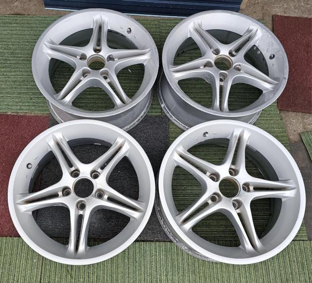 YOKOHAMA ヨコハマ AVS VS-5 17インチアルミホイール7.5J+40 PCD114.3ホイールのみ4本セツト クラ < 自動車/バイク YOKOHAMA ヨコハマ AVS VS-5 17インチアルミホイール7.5J+40 PCD114.3ホイールのみ4本セツト クラ < 自動車/バイク