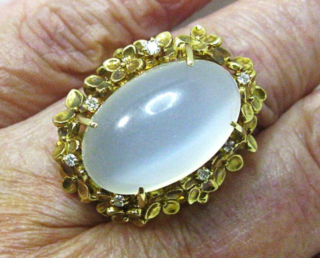 極美品K18 18金リング指輪 ムンストーン19.32ctダイヤ7ヶ0.12ct < 女性アクセサリー/時計 極美品K18 18金リング指輪 ムンストーン19.32ctダイヤ7ヶ0.12ct < 女性アクセサリー/時計の