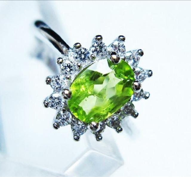 ペリドットsilverリング 指輪 サイズ調整可能タイプ 管理番号4662 < 女性アクセサリー/時計 ペリドットsilverリング 指輪 サイズ調整可能タイプ 管理番号4662 < 女性アクセサリー/時計の