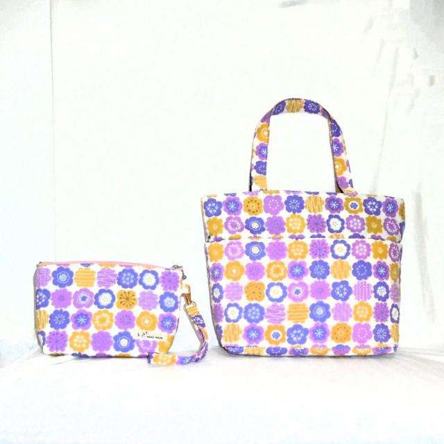 ◆北欧メルヘンフラワー花柄・パープル系◆外ポケCくったりトート&ストラップ持ち手付きファスナーポーチのA点セット < 女性ファッション  ◆北欧メルヘンフラワー花柄・パープル系◆外ポケCくったりトート&ストラップ持ち手付きファスナーポーチのA点セット  < 女性ファッションの