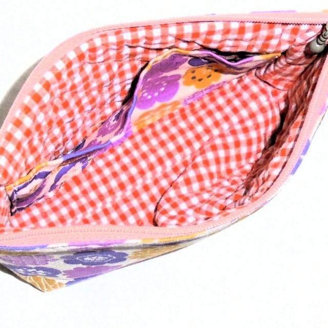 ◆北欧メルヘンフラワー花柄・パープル系◆外ポケCくったりトート&ストラップ持ち手付きファスナーポーチのA点セット < 女性ファッション  ◆北欧メルヘンフラワー花柄・パープル系◆外ポケCくったりトート&ストラップ持ち手付きファスナーポーチのA点セット < 女性ファッションの