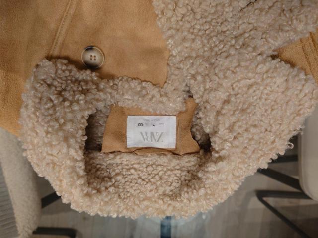 ZARA アウターコート モコモコ 120センチ < キッズ/ベビー  ZARA アウターコート モコモコ 120センチ < キッズ/ベビーの