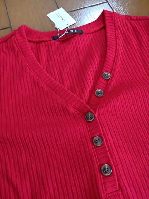 INGNI★新品タグ付き★長袖カットソー真紅★Vネック..デコルテすっきり綺麗魅せ★イング★定価約4500円★ < 女性ファッション  INGNI★新品タグ付き★長袖カットソー真紅★Vネック..デコルテすっきり綺麗魅せ★イング★定価約4500円★ < 女性ファッションの
