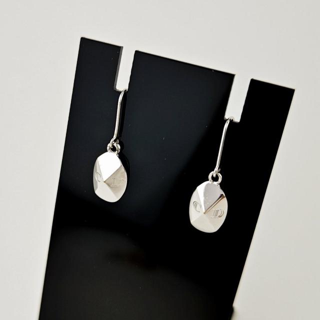 Christian Dior sAX  uh 