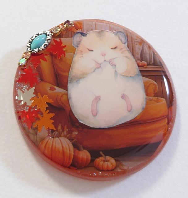 ハムスターのかわいいレジンアクセサリー★ ハムスターネックレス   ハムスターブローチ   ハムスターレジン   ハムスターグッズ < 女性ファッション  ハムスターのかわいいレジンアクセサリー★ ハムスターネックレス   ハムスターブローチ   ハムスターレジン   ハムスターグッズ  < 女性ファッションの