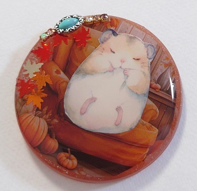 ハムスターのかわいいレジンアクセサリー★ ハムスターネックレス   ハムスターブローチ   ハムスターレジン   ハムスターグッズ < 女性ファッション  ハムスターのかわいいレジンアクセサリー★ ハムスターネックレス   ハムスターブローチ   ハムスターレジン   ハムスターグッズ < 女性ファッションの