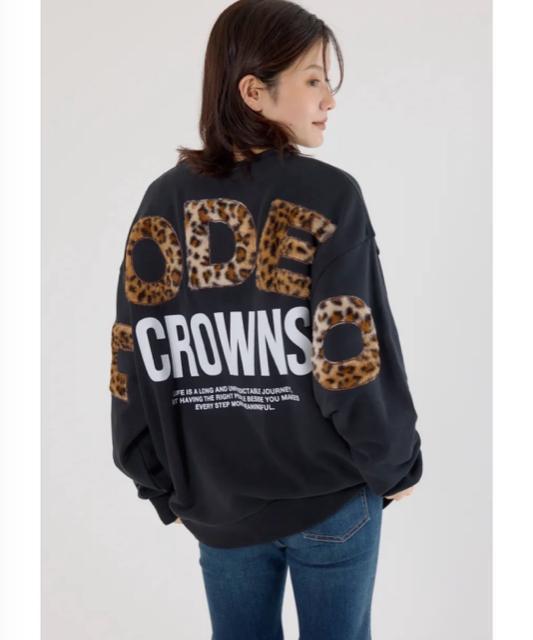 ロデオクラウンズ★ アニマルフェイクファーアップリケスウェットトップス(黒) < ブランド ロデオクラウンズ★ アニマルフェイクファーアップリケスウェットトップス(黒) < ブランドの
