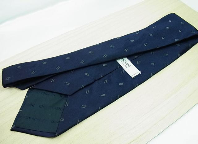 【正規品】ARMANI COLLEZIONI アルマーニ コレツィオーニ シルクネクタイ ネイビー 織柄 ビジネス < ブランド 【正規品】ARMANI COLLEZIONI アルマーニ コレツィオーニ シルクネクタイ ネイビー 織柄 ビジネス < ブランドの