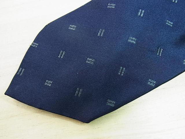 【正規品】ARMANI COLLEZIONI アルマーニ コレツィオーニ シルクネクタイ ネイビー 織柄 ビジネス < ブランド 【正規品】ARMANI COLLEZIONI アルマーニ コレツィオーニ シルクネクタイ ネイビー 織柄 ビジネス < ブランドの