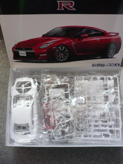 プラモデル「ニッサンR35 GT-Rピュアエディション’14」R19 < ホビー  プラモデル「ニッサンR35 GT-Rピュアエディション’14」R19 < ホビーの