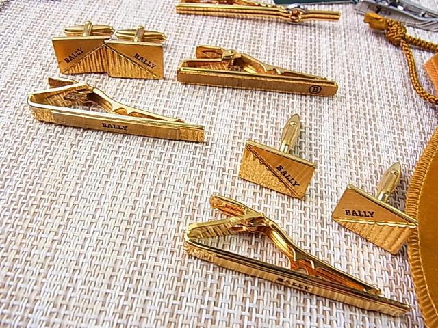 500~X^Ko[o[A|NuAo[A^ȂǃJtX@^CsZbg S܂Ƃ߂